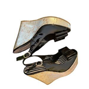 Oh Deer, Valley Style Patent Leather platform shoe 5" high heel size 8